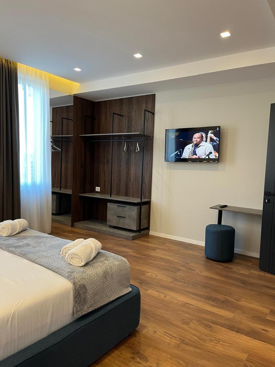 North Alb Hotel Shkodër 外观 照片