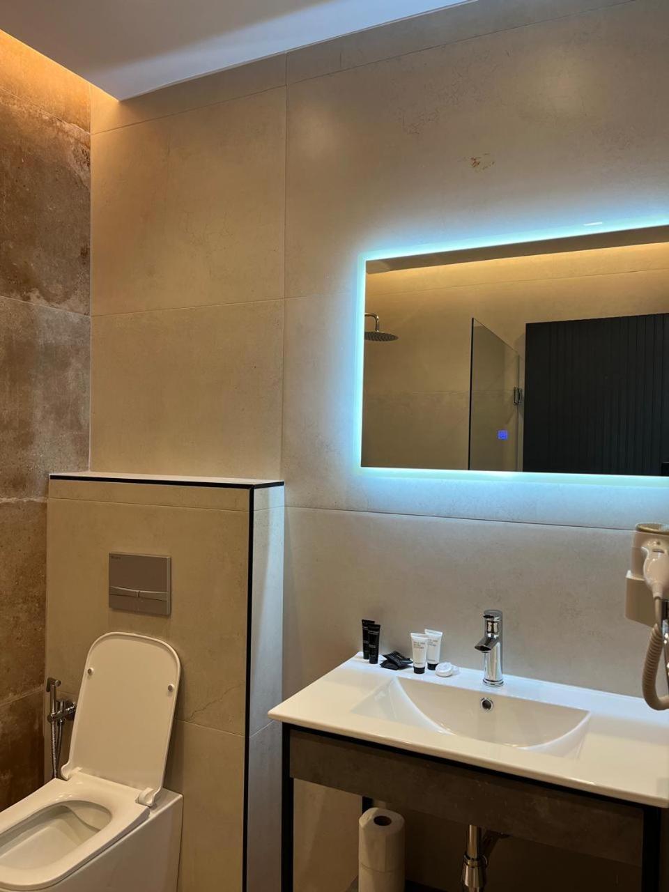 North Alb Hotel Shkodër 外观 照片