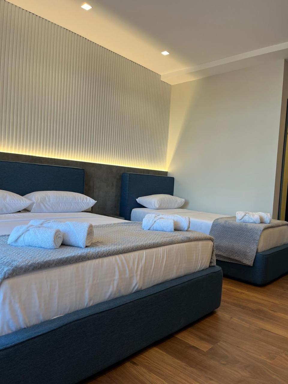 North Alb Hotel Shkodër 外观 照片